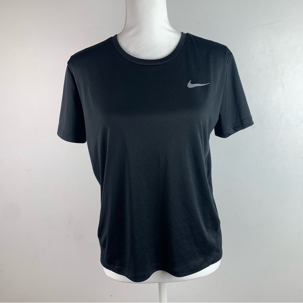 Nike Dri-Fit Black Fitted Short Sleeve Tee Size Medium